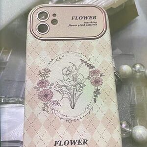 Floral Pattern Phone Case - Cream